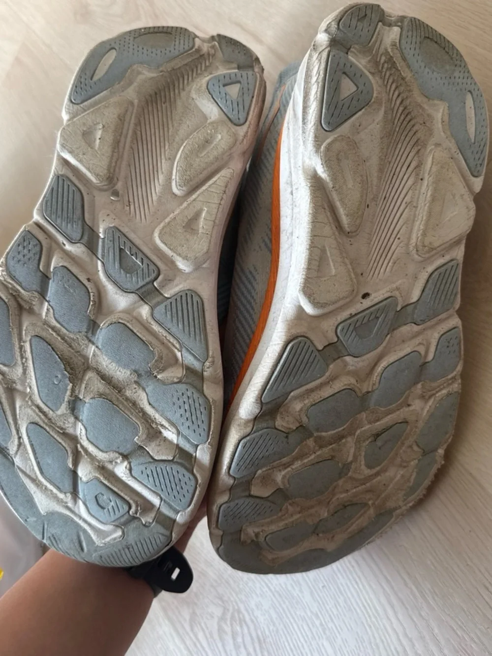 Hoka Clifton 9 Running Shoes